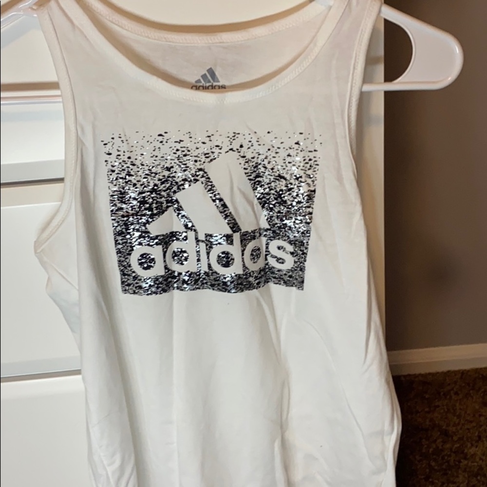 razor back white/black adidas tank